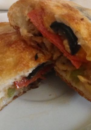 A picture of Easy Calzones.