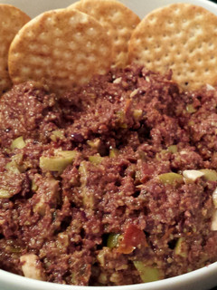 A picture of Spicy olive tapenade.