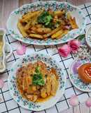 Cơm nhà với các món màu vàng