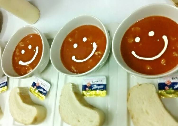 Simple Way to Make Quick Kanya&#39;s Smiley Fresh Tomato Soup
