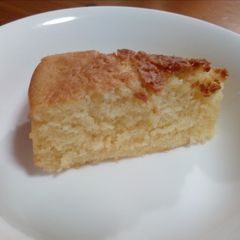 A picture of White Chocolate Sponge Cake.