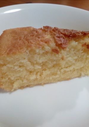 A picture of White Chocolate Sponge Cake.