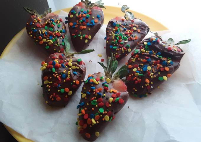 Steps to Make Favorite Cheater Chocolate Strawberries