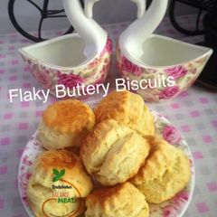 A picture of Flaky Buttery Biscuits.