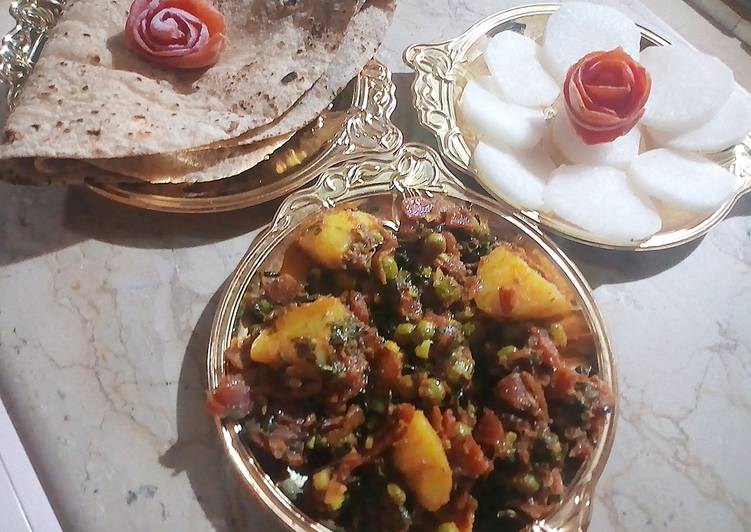 Recipe of Favorite Mix sabzi (alu methi gajar matar bhaji)