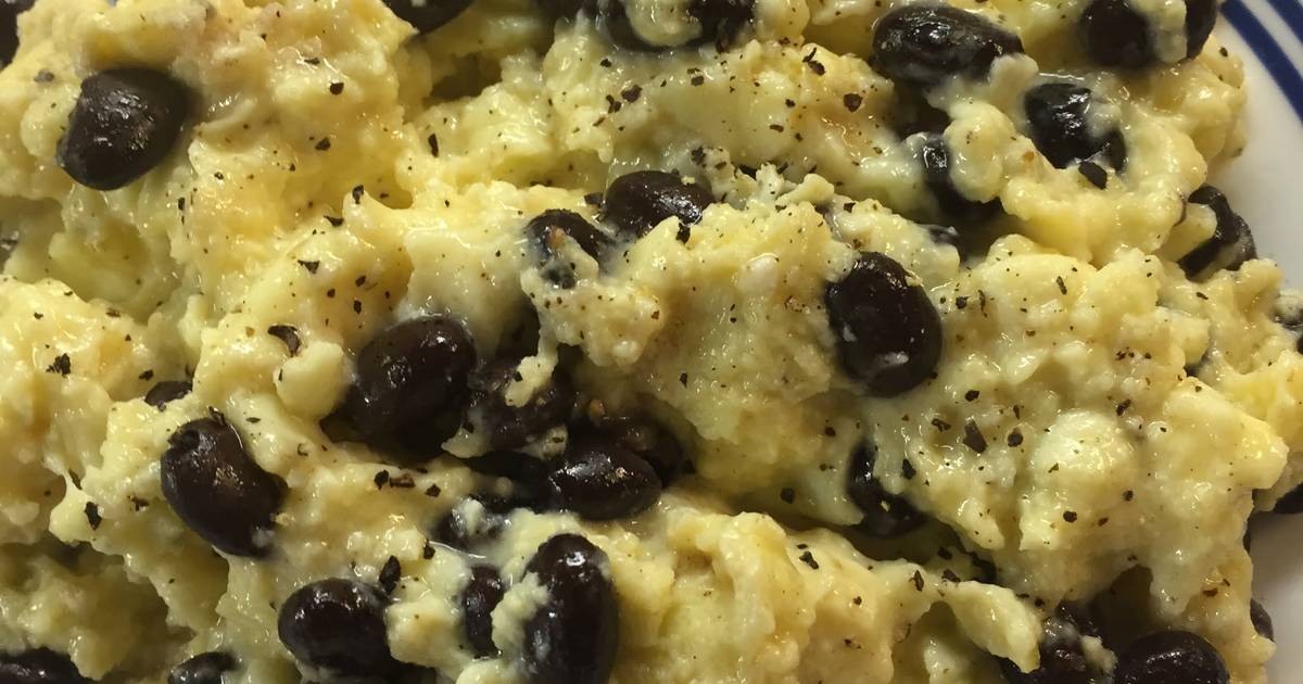 Black Bean & Gouda Cheese Scrambled Eggs Recipe by sammie27 Cookpad