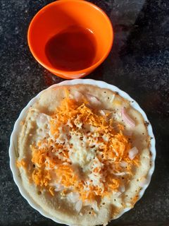 অনিয়ন পিজ্জা দোসা (onion pizza dosa recipe in Bengali) রেসিপির প্রধান ছবি
