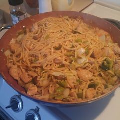 A picture of Chicken & Shrimp LoMein.