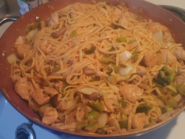 Simple Way Make Recipe Chicken &amp;amp; Shrimp LoMein that is Really Delicious, So Delicious}