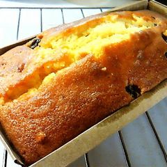 A picture of Rum Raisin Pound Cake.