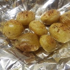 A picture of Perfect crispy baked potatoes.