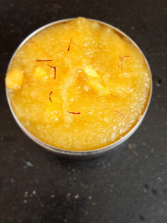 ரவா கேசரி(rava kesari recipe in tamil) செய்முறை முக்கிய புகைப்படம்