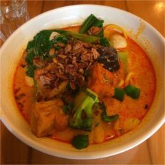 A picture of Vegan laksa.