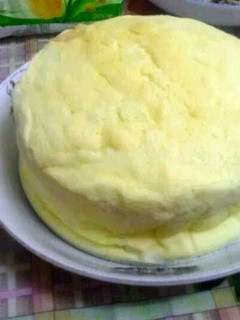 A picture of yoghurt cake.