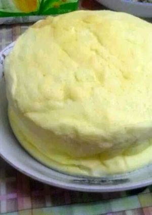 A picture of yoghurt cake.