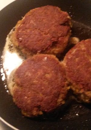 A picture of Crab cakes.
