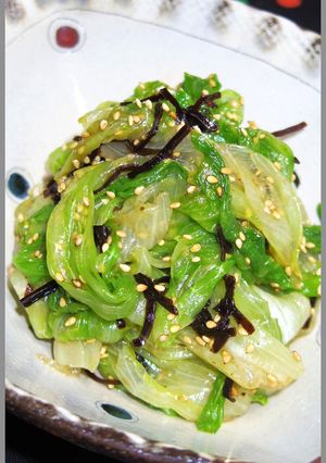 A picture of Eat a Whole Lettuce! Mixed with Shio-Kombu.