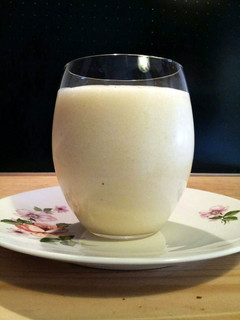A picture of AMIEs Banana Pineapple Smoothie.