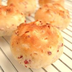 A picture of Bacon and Onion Rolls.