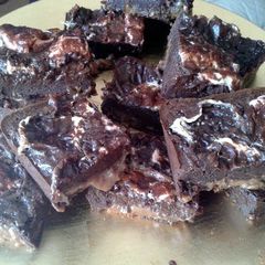 A picture of 'Caramallow' Brownies.