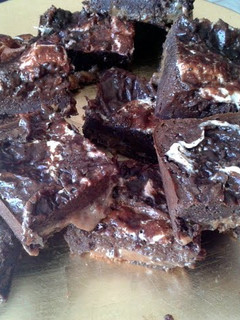 A picture of 'Caramallow' Brownies.