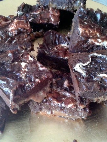 Easy Steps to Make &#39;Caramallow&#39; Brownies the So Delicious Really delicious