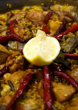 A picture of Paella.
