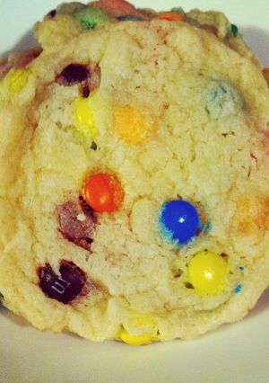 A picture of Irvixen's M&M Sugar Cookies - Bakery Style.