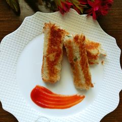 A picture of Bread paneer rolls.