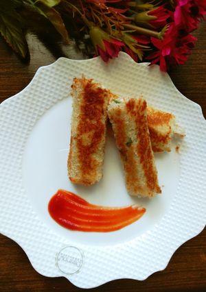 A picture of Bread paneer rolls.