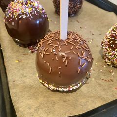 A picture of Chocolate Coated Apples For Happiness ❤️.
