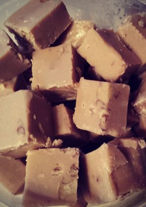 A picture of Old School Maple Nut Fudge.