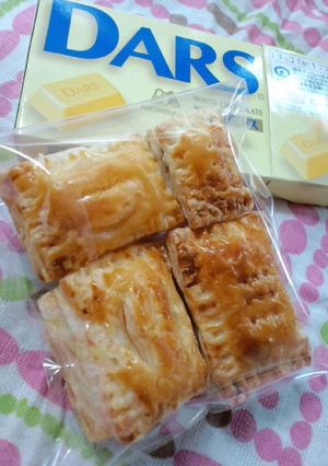 A picture of Super Easy White Chocolate Pies.
