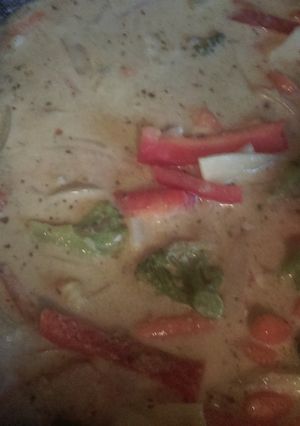 A picture of Vegetarian Thai green curry.