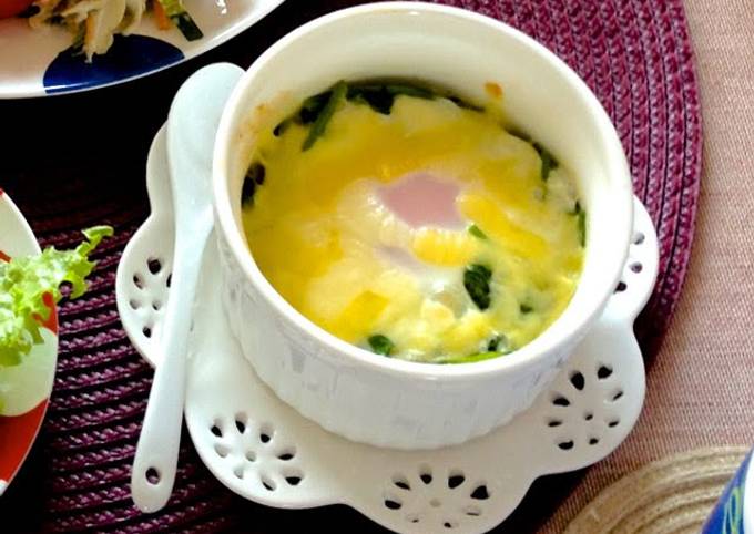 Easy and Delicious Baked Spinach and Egg