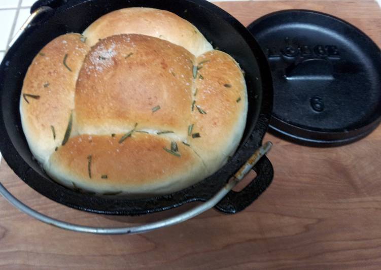 Simple Way to Make Ultimate Buttered Rosemary Rolls