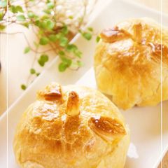 A picture of Whole Apple Pie.
