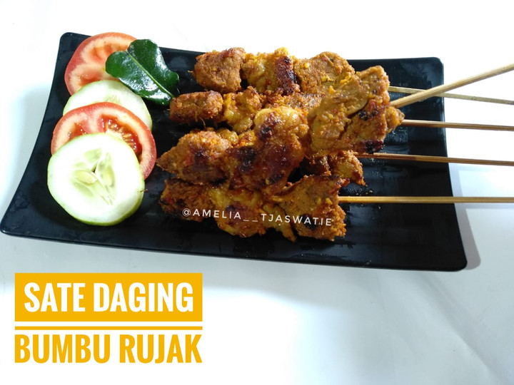 Bagaimana Membuat 15. Sate Daging Bumbu Rujak, Menggugah Selera