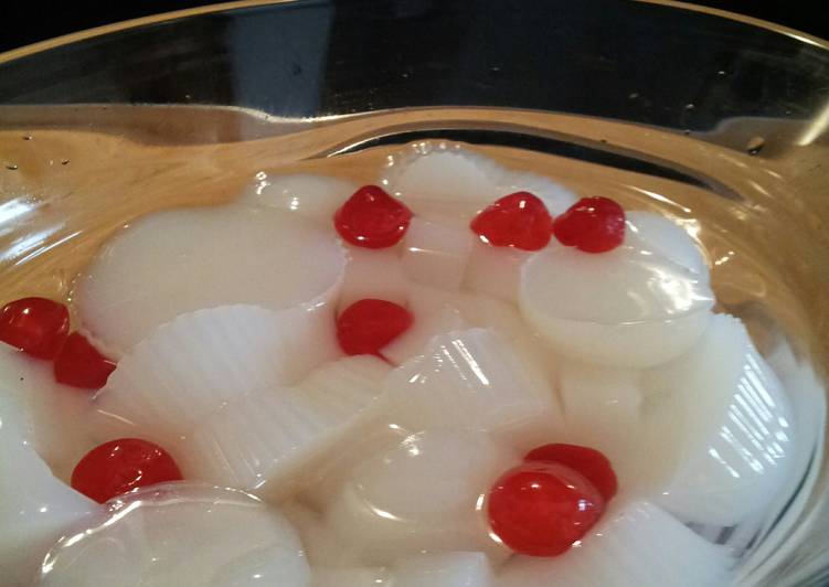 Simple Way to Prepare Perfect AMIEs Vanilla Jelly with Cherries