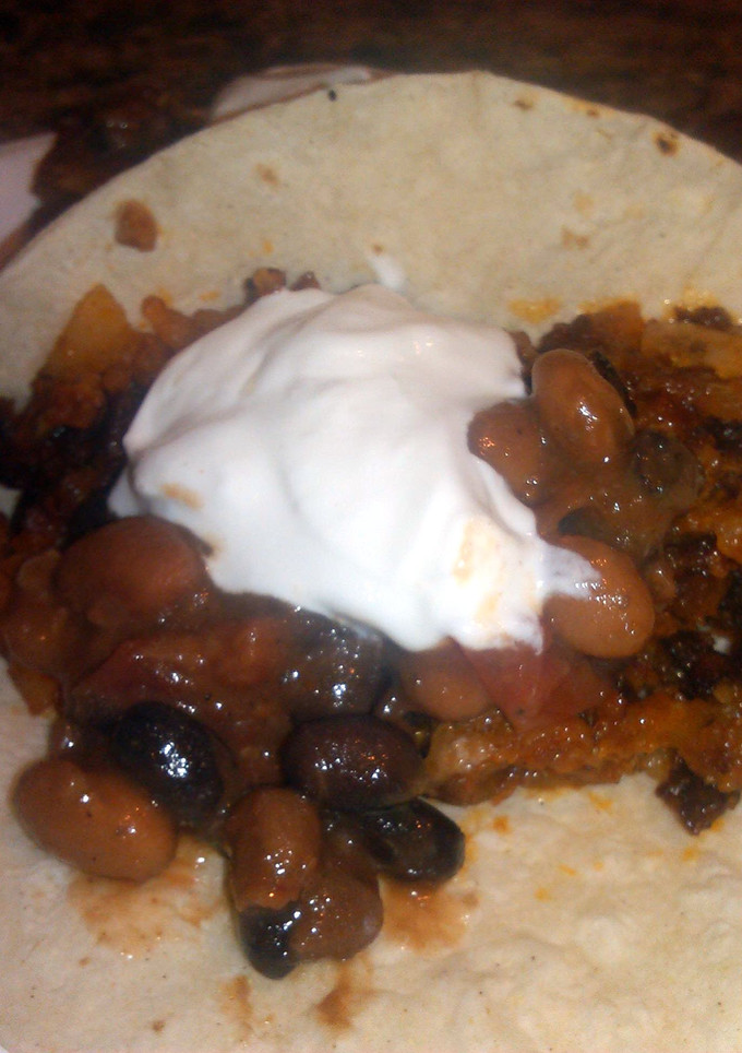 A picture of soy chorizo hash tacos.