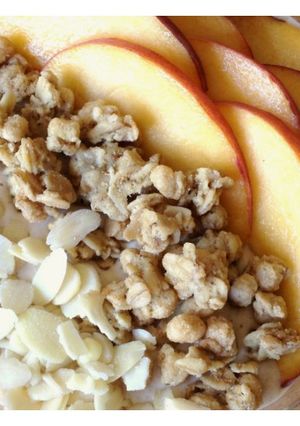 Foto principal de Smoothie Bowl con avena y melocotón