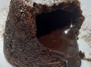 Una foto de volcán de chocolate