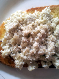 A picture of Yummy scrambled eggs.