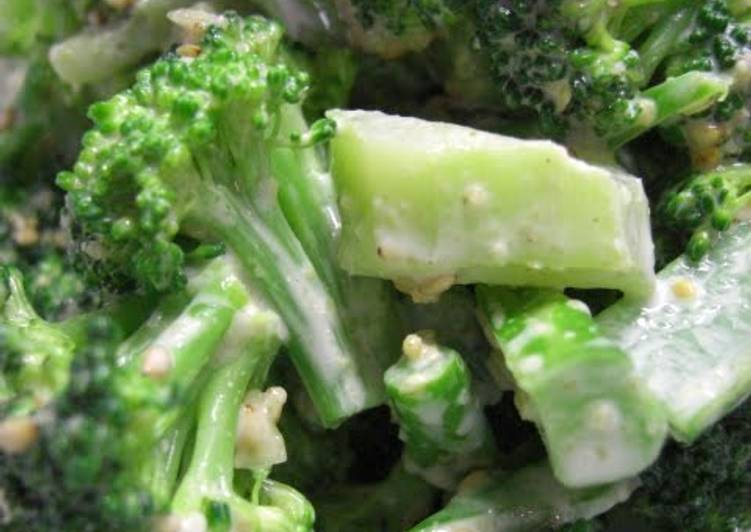 Recipe of Super Quick Homemade Namul-style Broccoli with Mayonnaise and Fish Sauce