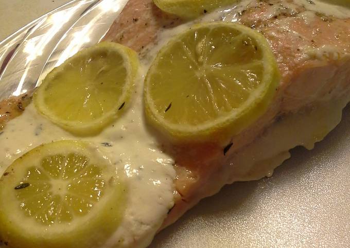 Easiest Way to Prepare Tasty Salmon with Thyme and Three-Lemon Crème
Fraîche