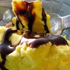 A picture of Mango ice cream.