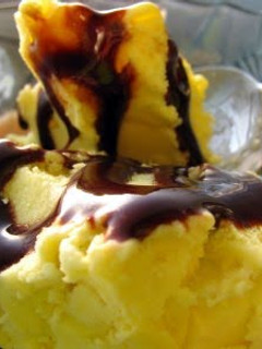 A picture of Mango ice cream.