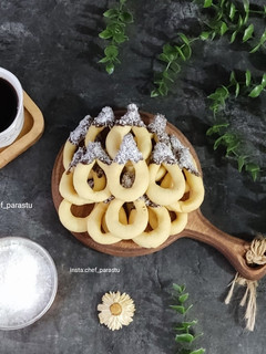 عکسی از دستور شیرینی نعلی یا اشکی