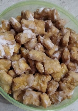 खुरमा (khurma recipe in Hindi) रेसिपी मुख्य फोटो