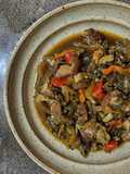 Kiam chai samcan bak (sawi asin dengan daging samcan)